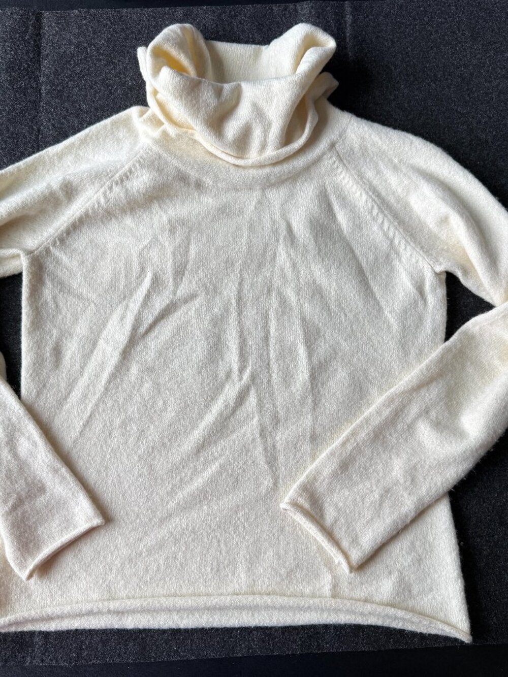 Gap Cream Wool Blend Turtleneck Sweater Large
